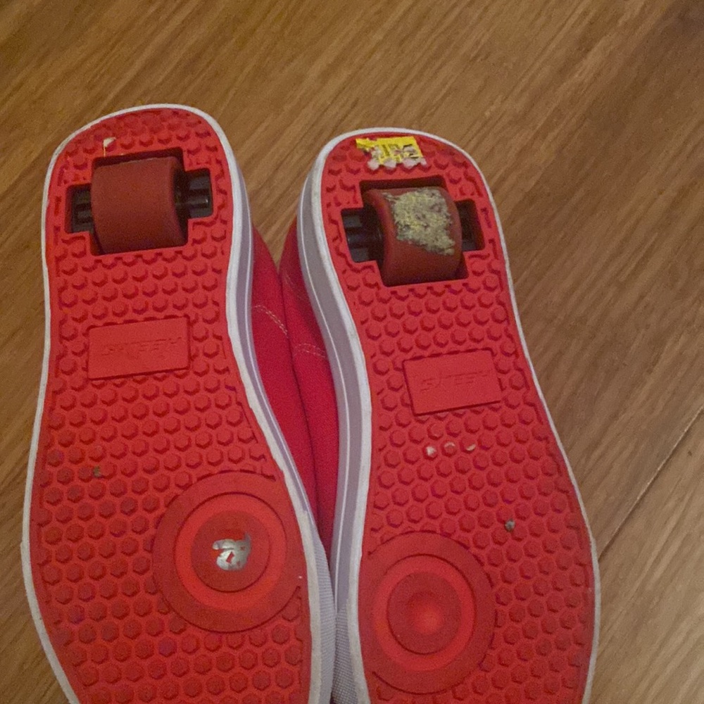 Red Heelys - Picture 6 of 7